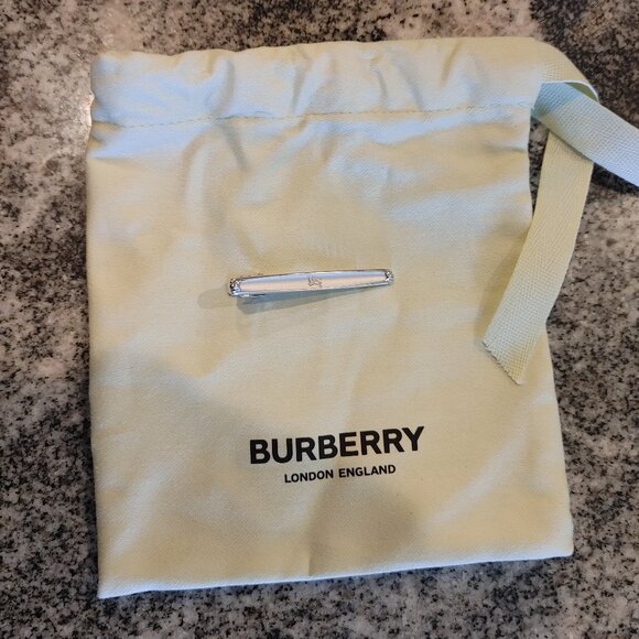 Burberry Tie Clip, metal, silver-tone, comes with baggie as pictured. - Picture 2 of 16